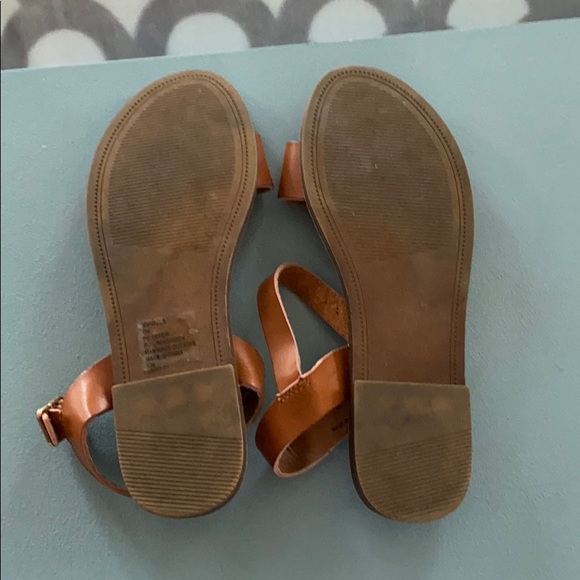 Steve Madden Tan Flat Sandals - Picture 5 of 8